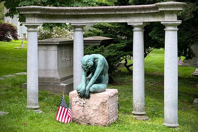 Woodlawn Cemetery: A Self-Guided Audio Tour of Gilded Age Art and Architecture - Anna Bliss and the Titanic Memorial